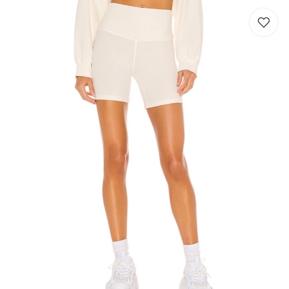 DAYDREAMER X REVOLVE Solid Biker Shorts Stone Vintage White Size Medium NWT